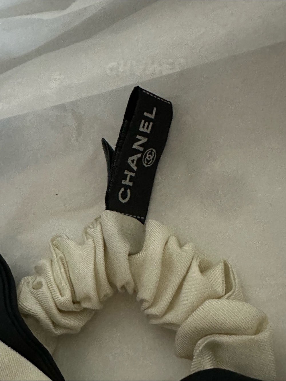 CHANEL Black & Ivory Two-Tone Bow Scrunchie - Picture 6 of 16
